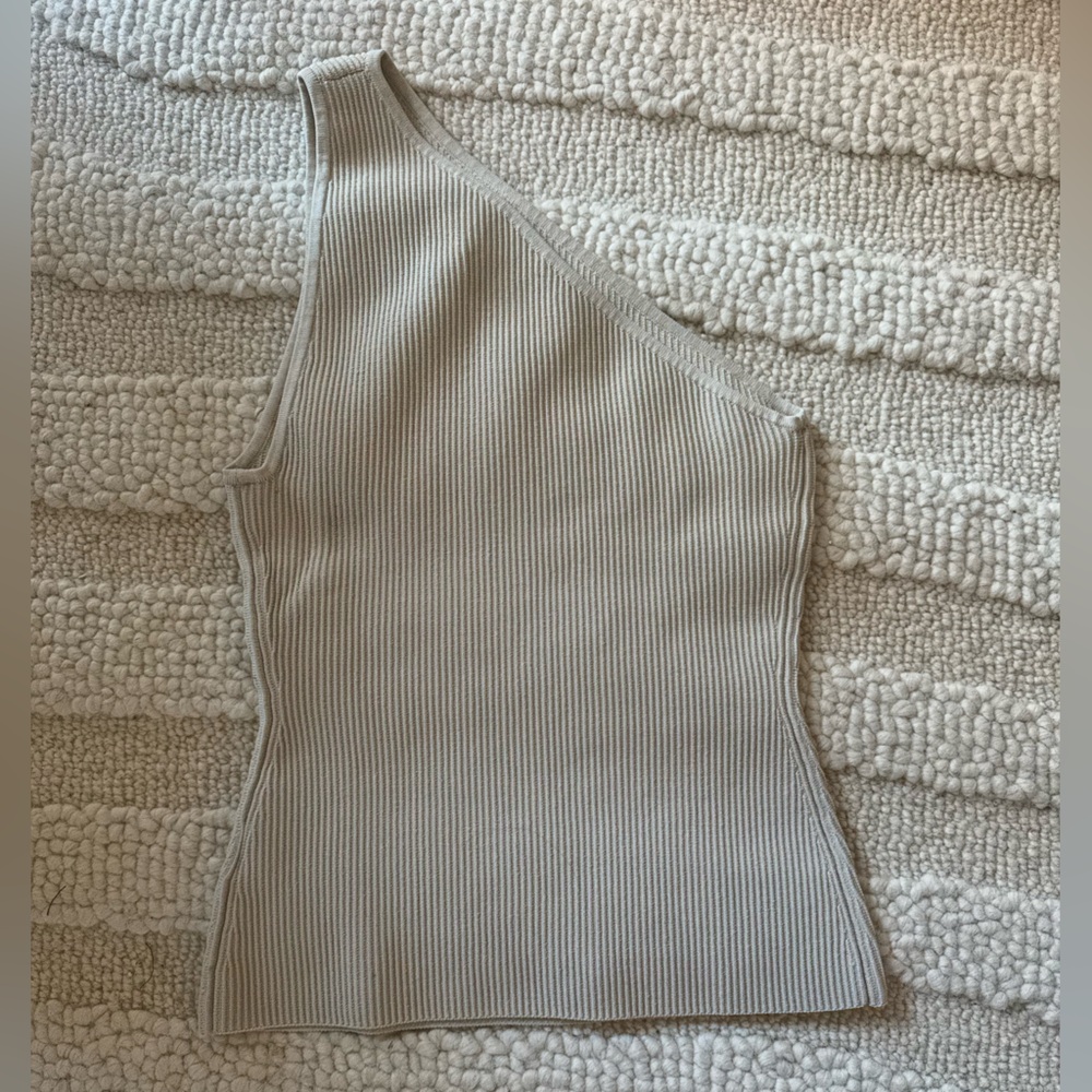 Aritzia Babaton Cream Ribbed Knit Top